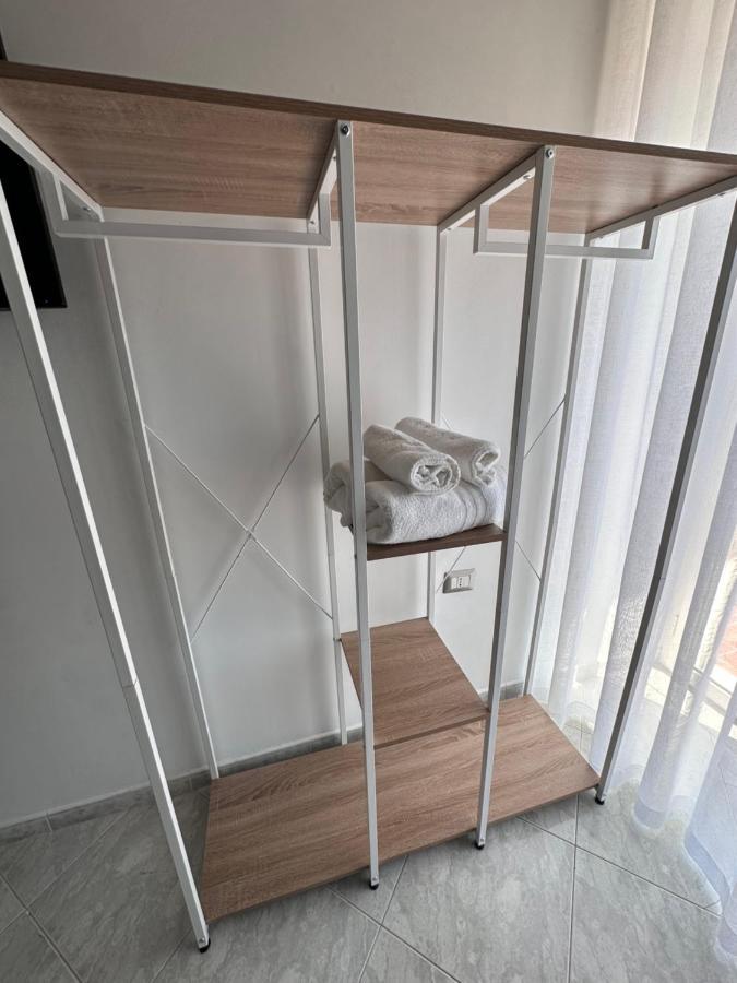 Airport Seaview Rooms Napoli Eksteriør billede