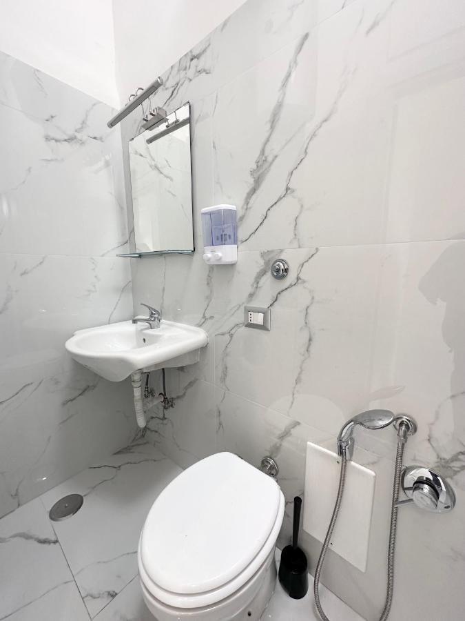 Airport Seaview Rooms Napoli Eksteriør billede