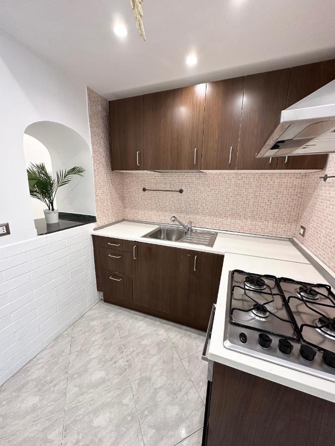 Airport Seaview Rooms Napoli Eksteriør billede