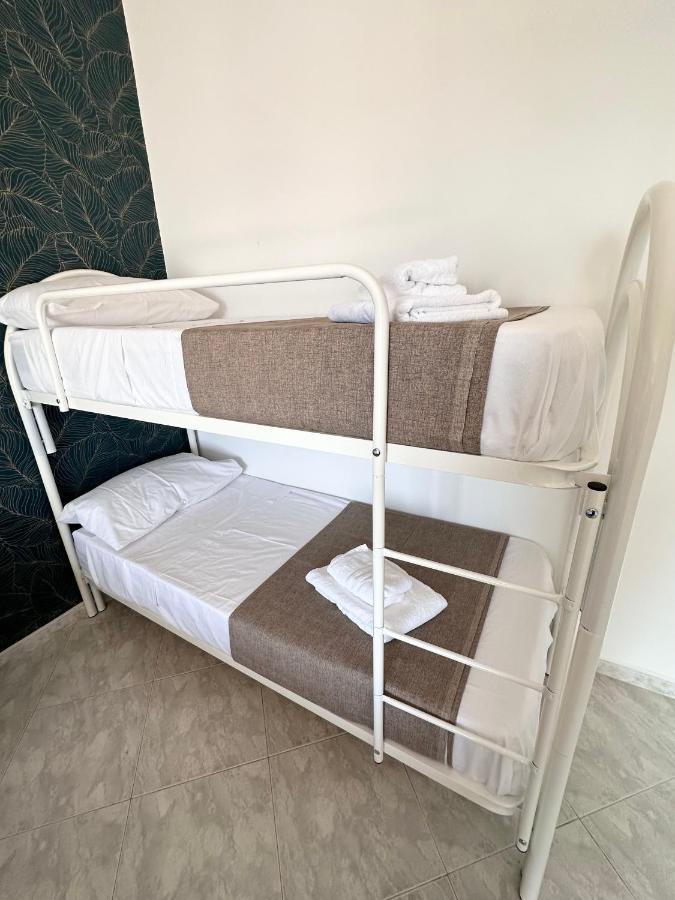 Airport Seaview Rooms Napoli Eksteriør billede